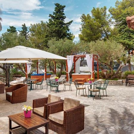 Hotel Villa Adriatica - Adults Only Supetar Bagian luar foto