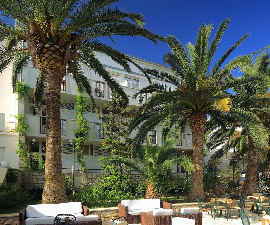 Hotel Villa Adriatica - Adults Only Supetar Bagian luar foto
